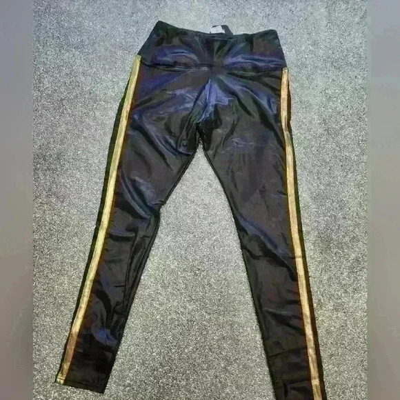 NEWLOOK SHINEY BLACK /GOLD LEGGINGS  SIZE LG - Picture 2 of 7